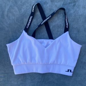 Women’s sports bra
